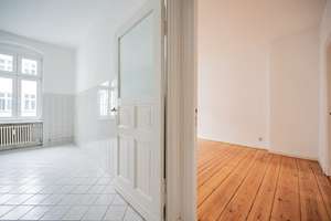 Urbane Wohnoase mit Altbauflair und Loft-Potenzial im Herzen von Prenzlauer Berg – Schönhauser Allee 28, 10435 Prenzlauer Berg, Berlin – Vorschaubild 3