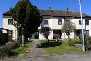 Großzügiges Reihenhaus mit schönem Garten und Garage – Frühlingsstraße 44, 73079 Göppingen (Kreis) – Vorschaubild 2