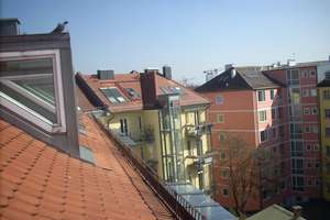 Am Josephsplatz  - Charmante 2-Zi.DG Wohnung