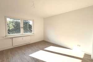Stylish und modern! TOP Wannenbad + Einbauküche – Sudetenweg 15, 38448 Wolfsburg – Vorschaubild 6