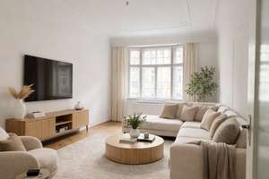 In bester Lage Schwabings: Sonnige 3-Zi.-Altbauwohnung mit Potenzial zur individuellen Gestaltung