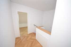 Hochwertig sanierte Maisonettewohnung mit Loggia, Fußbodenheizung und Parkettboden! – Beethovenstraße 22, 9130 Chemnitz – Vorschaubild 6