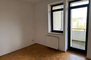  2-Zimmer mit Balkon! EBK möglich! – Uhlichstraße 8, 9112 Kaßberg, Chemnitz – Vorschaubild 3