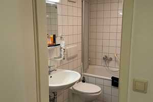 Stilvolle 1,5-Zimmer-Souterrain-Wohnung mit geh. Innenausstattung mit Balkon und EBK in Pforzheim – Adam-Riese-Straße 24, 75175 Pforzheim – Vorschaubild 3