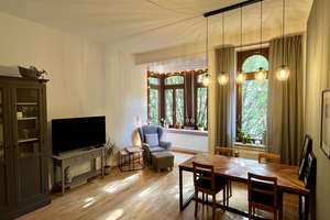 Wunderschöne 2-Zimmer-Altbauwohnung im äußeren Westend  – Die vollständige Adresse der Immobilie erhältst du vom Anbieter., 65195 Westend / Bleichstraße, Wiesbaden – Vorschaubild 1