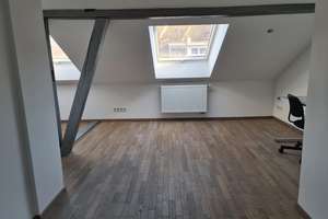Exklusive 3,5-Zimmer-Dachgeschosswohnung mit Loggia, EBK und Stellplatz in Stuttgart – Werastraße 135, 70190 Stöckach, Stuttgart – Vorschaubild 14