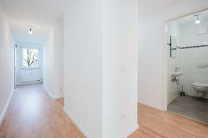 Bezugsfreie, frisch renovierte 3-Zimmer-Wohnung mit Südbalkon nahe Hirschgarten/Friedenheimer Brücke – Die vollständige Adresse der Immobilie erhältst du vom Anbieter., 80687 Friedenheim, München – Vorschaubild 9