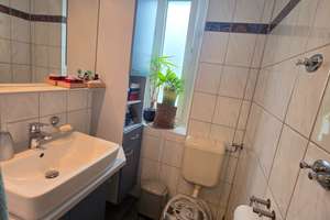 Ideal für Familien! Helles Reiheneckhaus mit EBK, Garage und Garten! – Die vollständige Adresse der Immobilie erhältst du vom Anbieter., 42719 Wald, Solingen – Vorschaubild 13