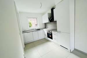 °°KFW 55 JETZT SICHERN Moderner Klassizismus BEZUGSFERTIG°° INKL. GARAGE °° Wärmepumpe °° – Kanalstraße 1b, 41363 Jüchen – Vorschaubild 7