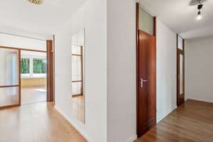 3-Zimmer-Hochhaus-Wohnung mit jeglichem Komfort in Stuttgart Möhringen-Nord – Die vollständige Adresse der Immobilie erhältst du vom Anbieter., 70567 Möhringen-Nord, Stuttgart – Vorschaubild 5