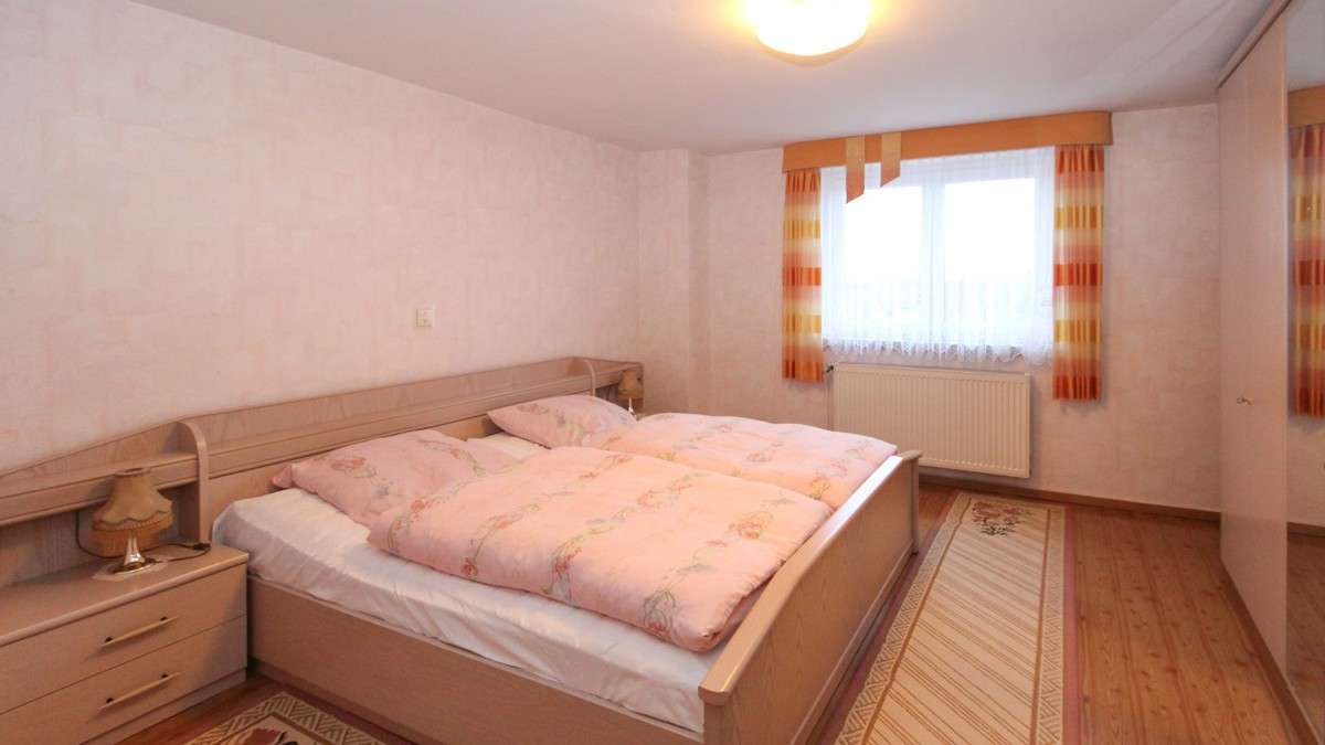 Immobilie in Vacha - Gepflegtes Ein- bis Zweifamilienhaus mit Nebengebäude und großem Garten in Vacha - Völkershausen - Bild 0