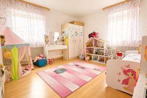 Großzügiges Einfamilienhaus mit
Garten und Doppelgarage – Die vollständige Adresse der Immobilie erhältst du vom Anbieter., 76327 Pfinztal – Vorschaubild 18