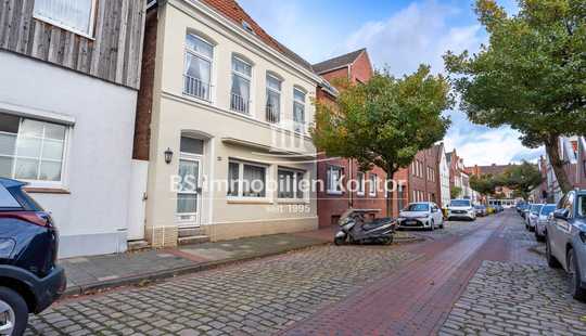 Bild von Klein Faldern! Charmantes Stadthaus mit Terrasse, Nebengebäude und Gartenanlage!
