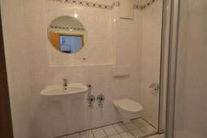 Schickes vollmöbliertes Single-Appartement mit Balkon und Einbauküche in Koblenz – Kammertsweg 66, 56070 Wallersheim, Koblenz – Vorschaubild 2