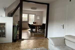Schönes 2 stöckiges  Familienhaus, in Marburg- Sonnenblickallee mit Garten und 2 Terrassen, Garage, – Marburg-Biedenkopf (Kreis) – Vorschaubild 5