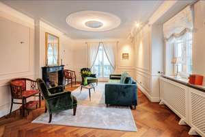 Möbliert: Elegante Wohnung mit stilvollem Interieur – Die vollständige Adresse der Immobilie erhältst du vom Anbieter., 80638 Nymphenburg, München – Vorschaubild 1