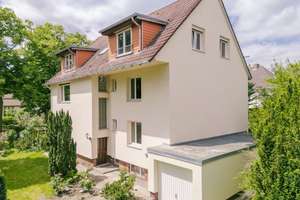 Großzügige Dachgeschosswohnung mit Ausbaureserve in attraktiver Dahlemlage - Provisionsfrei – Die vollständige Adresse der Immobilie erhältst du vom Anbieter., 14195 Dahlem, Berlin – Vorschaubild 4