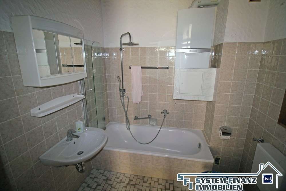 Immobilie in Euskirchen - Zweifamilienhaus in der Euskirchener Innenstadt - Bild 1