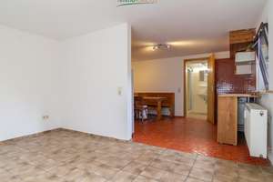 Gepflegtes Mehrfamilienhaus mit großem Garten und drei Wohneinheiten in ruhiger Lage von Rümmingen – Die vollständige Adresse der Immobilie erhältst du vom Anbieter., 79595 Rümmingen – Vorschaubild 6