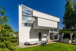 Bildschöne Bauhaus-Villa mit erstklassiger Ausstattung und sonnigem Südwestgarten – Die vollständige Adresse der Immobilie erhältst du vom Anbieter., 13585 Spandau (Ortsteil), Berlin – Vorschaubild 24