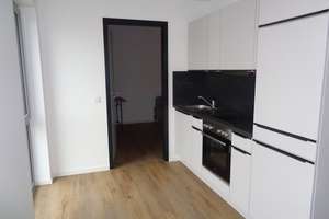 WG-Zimmer im Campus Nähe FH, moderne Ausstattung, Design-Möbel, Einbauküche, Duschbad, Terrasse – Merianstraße 8, 33615 Dornberg, Bielefeld – Vorschaubild 9