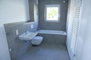 Moderne 4-Zimmer-Dachgeschoss-Wohnung mit Einbauküche und Aufzug – 51377 Steinbüchel, Leverkusen – Vorschaubild 11