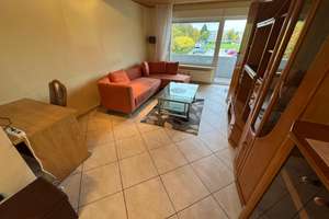 Möblierte 3 Zimmer Wohnung mit Einbauküche und Balkon