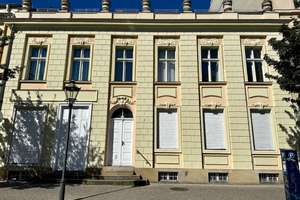 Außergewöhnliche Dachgeschosswohnung mit Galerie, Balkon und Balkencharme