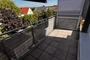 Lebensraum in Herne: 3,5-Zimmer-Wohnung mit 86 m² sowie 2 Bädern, Balkon und 2 Garagen,modernisiert. – Mont-Cenis-Straße 75, 44623 Herne-Mitte, Herne – Vorschaubild 2
