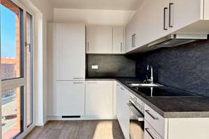 Neubau-Gebiet Hannover Kronsrode: Einbauküche, große Loggia, Fußbodenheizung, HWR, Lift, TG, Keller