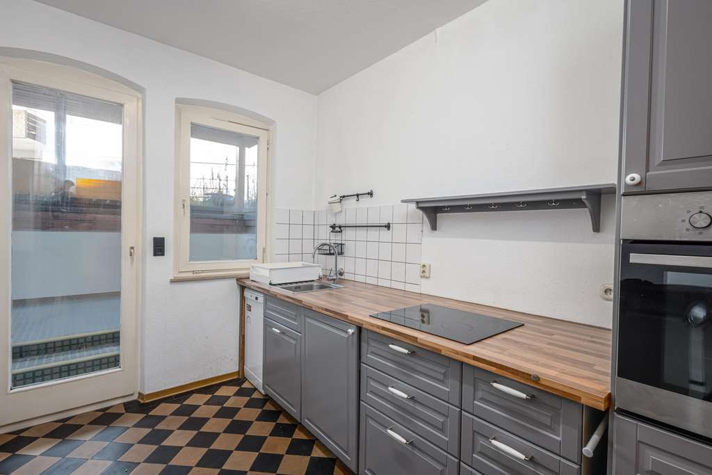 Immobilie in Fellbach - Charmanter Altbauflair mit vielen Nutzungsmöglichkeiten! - Bild 4