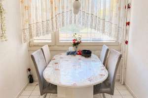 Großzügige und gepflegte 4-Zimmer-Wohnung mit Balkon & Garage in Heidelberg-Emmertsgrund – Die vollständige Adresse der Immobilie erhältst du vom Anbieter., 69126 Emmertsgrund, Heidelberg – Vorschaubild 4