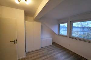 Moderne 3-Zimmer Maisonette mit Balkon, Klimaanlage, Photovoltaikanlage und Außenstellplatz – Adolf-Klarenbach-Straße 18, 40589 Holthausen, Düsseldorf – Vorschaubild 24