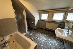 Massives Einfamilienhaus mit Garten und Garagen in Beverungen – Bahnhofstraße 62, 37688 Beverungen – Vorschaubild 18