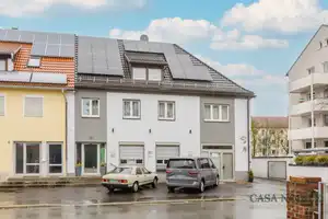 Exklusives Mehrfamilienhaus mit Gewerbeeinheiten in zentraler Lage von Amberg – Amberg – Vorschaubild 3
