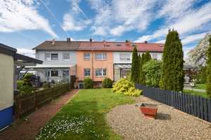 Haus statt Wohnung -
Gemütliches Reihenhaus mit Garten und drei Garagen – Helmstedt (Kreis) – Vorschaubild 11