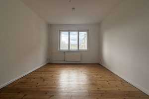 Charmante 2-Zimmer-Wohnung mit Balkon – Berlin – Vorschaubild 2