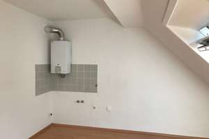 Gemütliches Dachgeschoß-Appartment im Herzen von Essen-Rüttenscheid – Die vollständige Adresse der Immobilie erhältst du vom Anbieter., 45130 Rüttenscheid, Essen – Vorschaubild 2