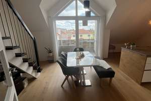 Moderne 3-Zimmer-Galeriewohnung inkl. hochwertiger Küche mit Bora und Miele-Geräten – In der Breite 9, 87746 Erkheim – Vorschaubild 2