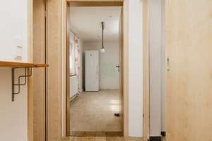 Sanierte Doppelhaushälfte mit Energieplus, großen Garagen und extra Büro – Wolfgang-Droßbach-Straße 39, 92242 Hirschau – Vorschaubild 7