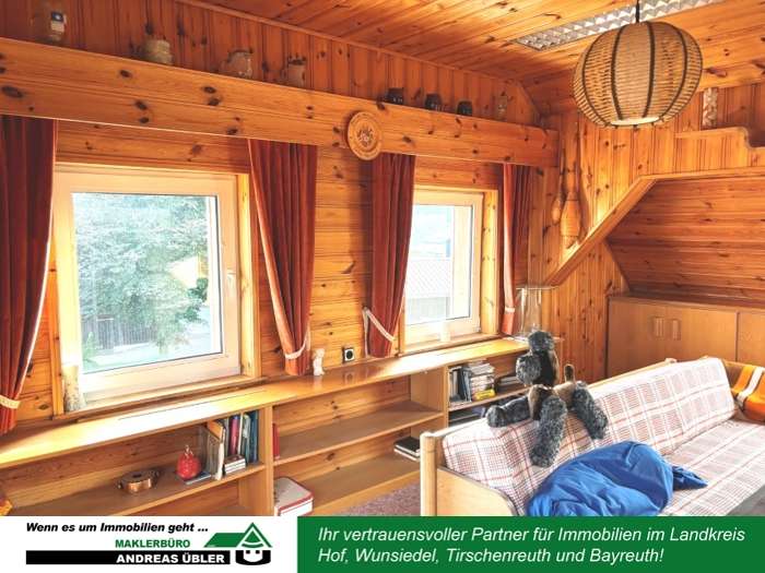 Immobilie in Pullenreuth - Ländliches Zweifamilienhaus mit viel Grün - Bild 0