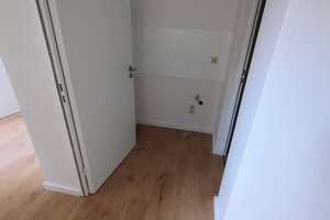 Renovierte 2-Zimmer Wohnung – Heinrich-Schütz-Straße 1, 6110 Lutherplatz/Thüringer Bahnhof, Halle (Saale) – Vorschaubild 2