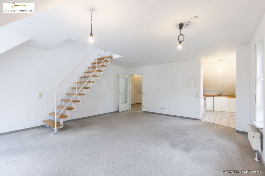 Beste Lage: 1,5 Zimmer City-Apartment mit  großem Balkon, TG-Stellplatz und EBK. Sofort beziehbar!