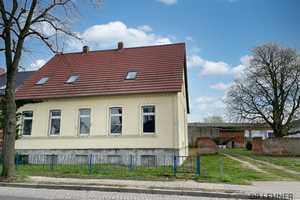 Handwerker und Anleger aufgepasst!
Vier Wohneinheiten warten auf eine neue Gestaltung! – Prignitz (Kreis) – Vorschaubild 2