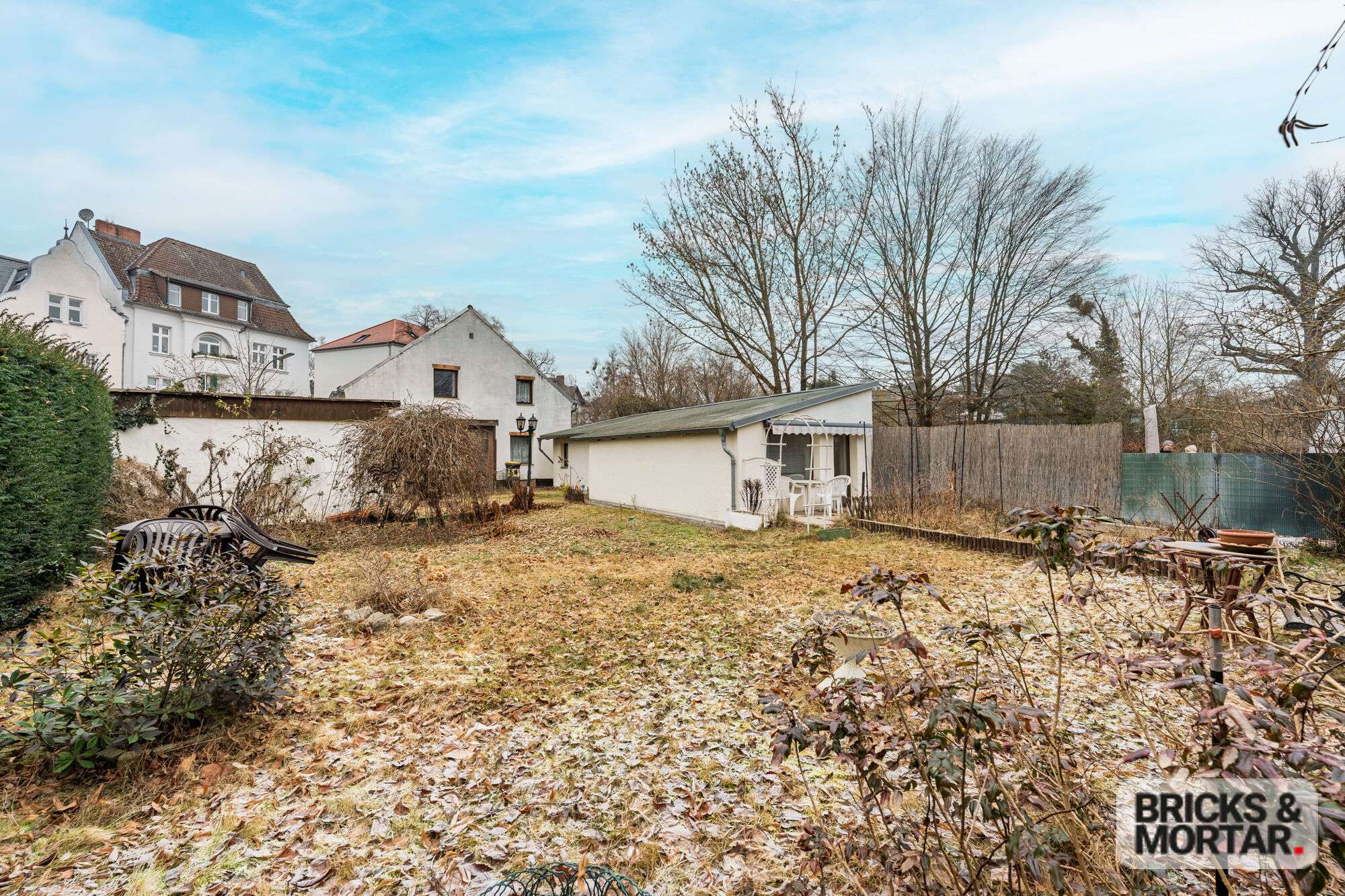 Ihr neues Zuhause in Wannsee – historisches Einfamilienhaus mit Bungalow& entzückender Gartenidyll, Berlin – Bild 1
