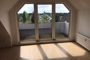 Appartement/ 1-Zimmer DG-Wohnung mit Balkon in Solingen-Merscheid