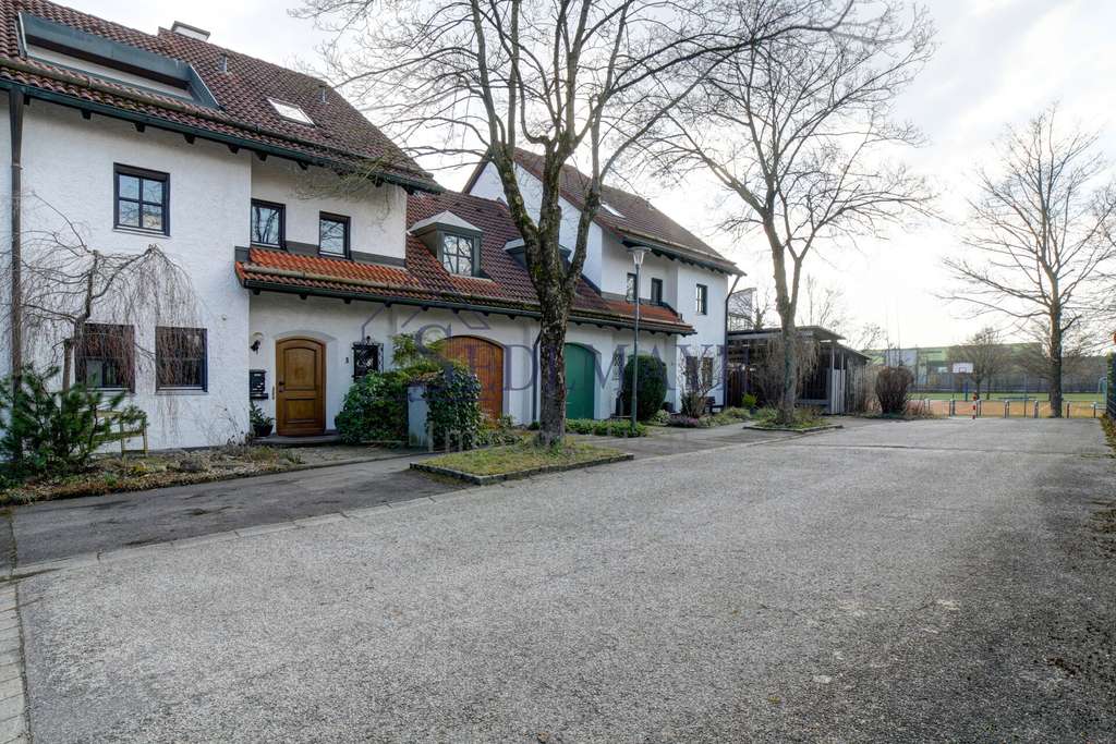 Immobilie in Eching - VERKAUF: Attraktives Reihenmittelhaus mit Garten in beliebter Wohnlage von Eching bei München! - Bild 1
