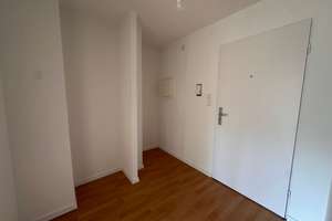 Helle 1-Zimmer-Wohnung mit Balkon in Nürnberg – Rauschbergweg 1, 90471 Langwasser Nordwest, Nürnberg – Vorschaubild 6