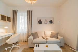 Bezugsfrei ++ Helles, möbliertes Apartment in gepflegtem Altbau ++ Top Lage – Die vollständige Adresse der Immobilie erhältst du vom Anbieter., 10437 Prenzlauer Berg, Berlin – Vorschaubild 5