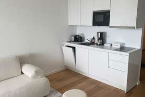 Eden Tower 23: Furnished Apartment | 23rd Floor | Gym, Rooftop & 24/7 Concierge – Europ-Allee 11, 60327 Gallus, Frankfurt am Main – Vorschaubild 5